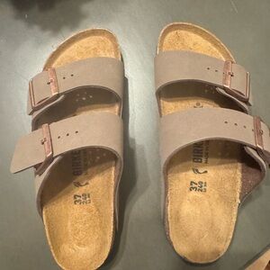 Birkenstock Arizona Birko-Flor size 37 (6-6.5)